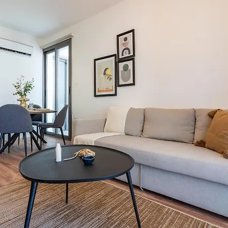 Latte's Prime 1-bedroom In * ラルナカ