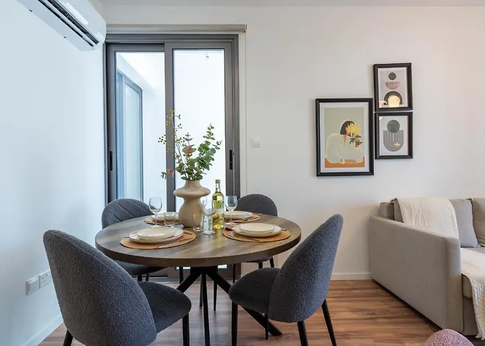 Latte's Prime 1-bedroom In Apartment